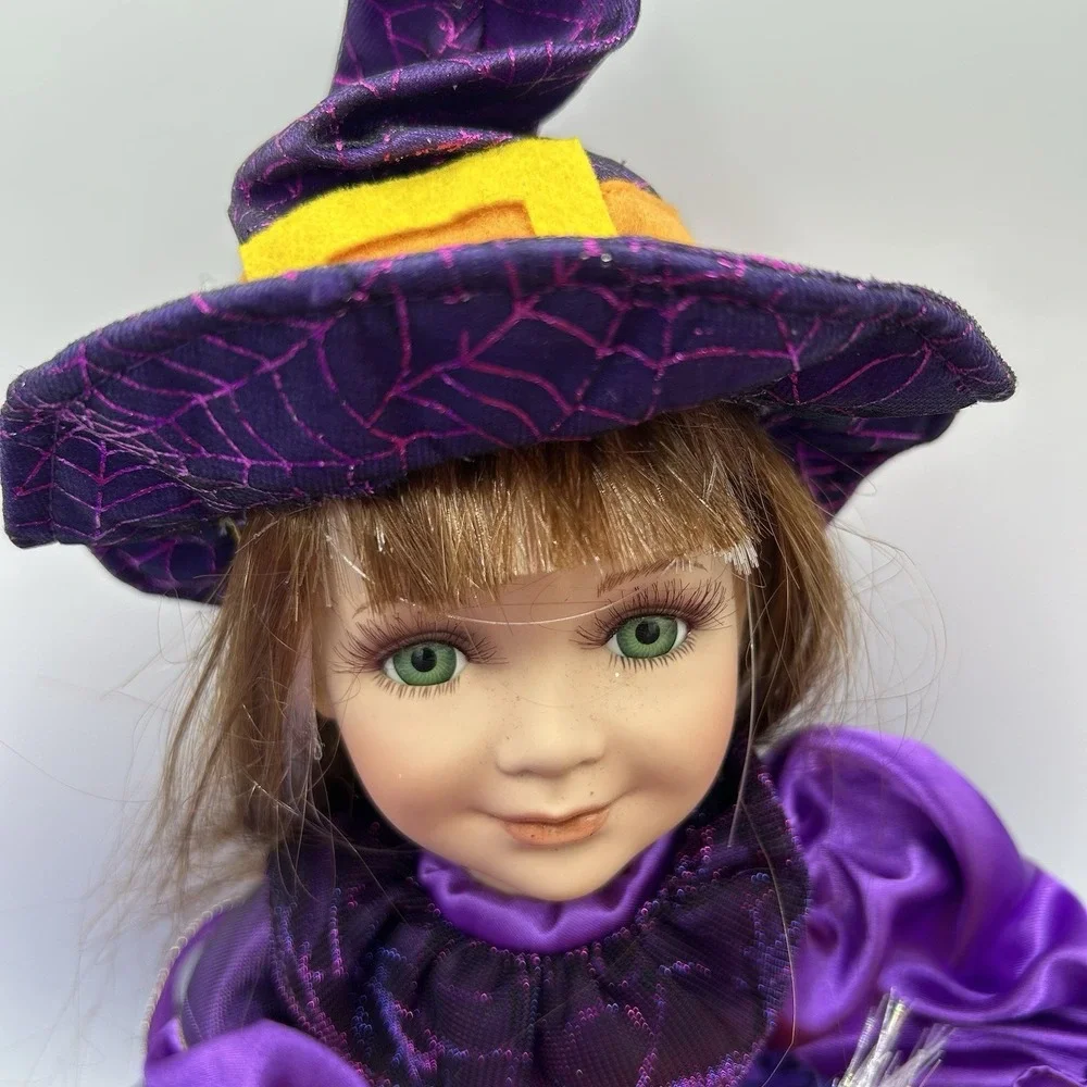 Cracker BarrelColor Changing‎ Fiber Optic Witch Halloween Masquerade Works